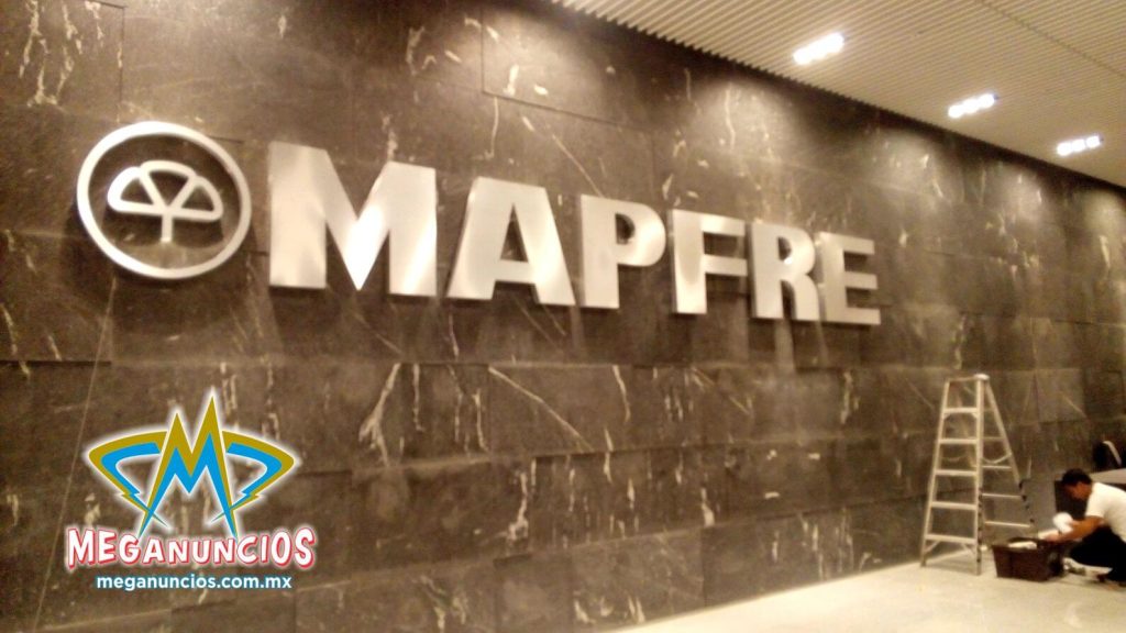 A manera de ejemplos de nuestro trabajo y también como inspiración para proyectos nuevos, les invitamos a conocer la galería de letreros y logotipos 3D.